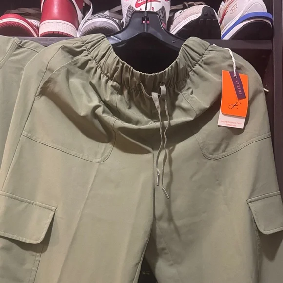 (See description for measurements) Freely Oversized Cargo Hoodie & Jogger Set - Picture 5 of 10